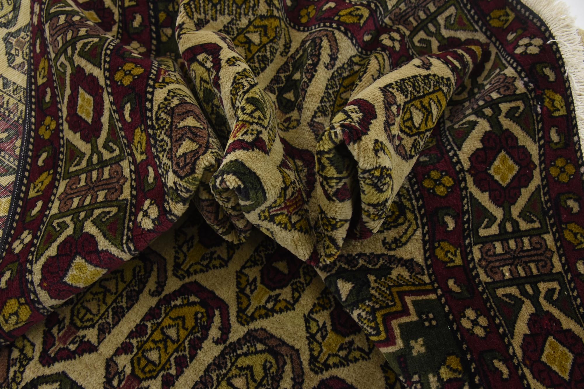 4' 5 x 6' 9 Hand Knotted Kazak Oriental Wool Rug