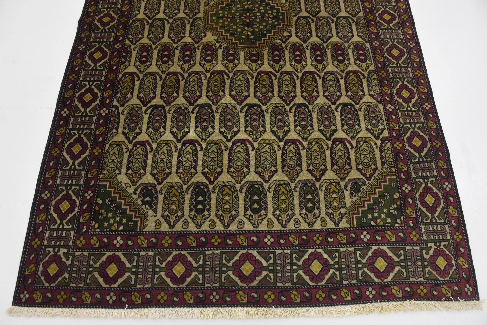 4' 5 x 6' 9 Hand Knotted Kazak Oriental Wool Rug