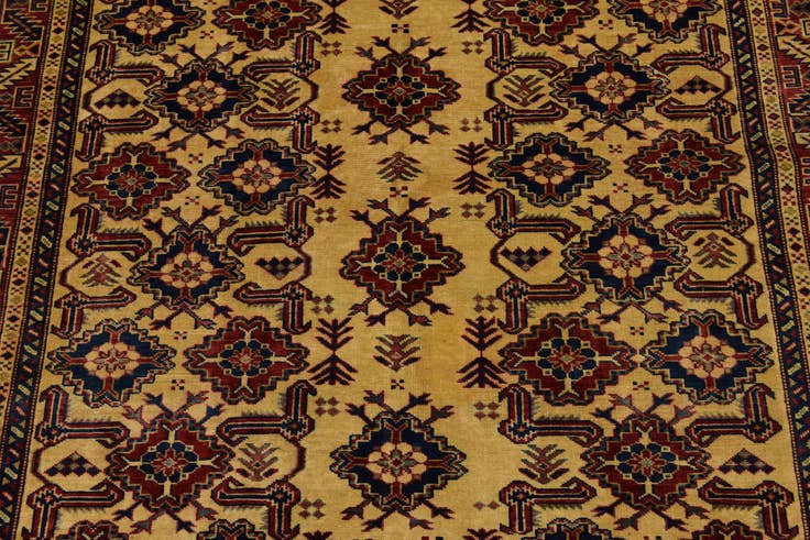 Detailansicht von 145cm x 190cm Handgeknüpft Kazak Teppich