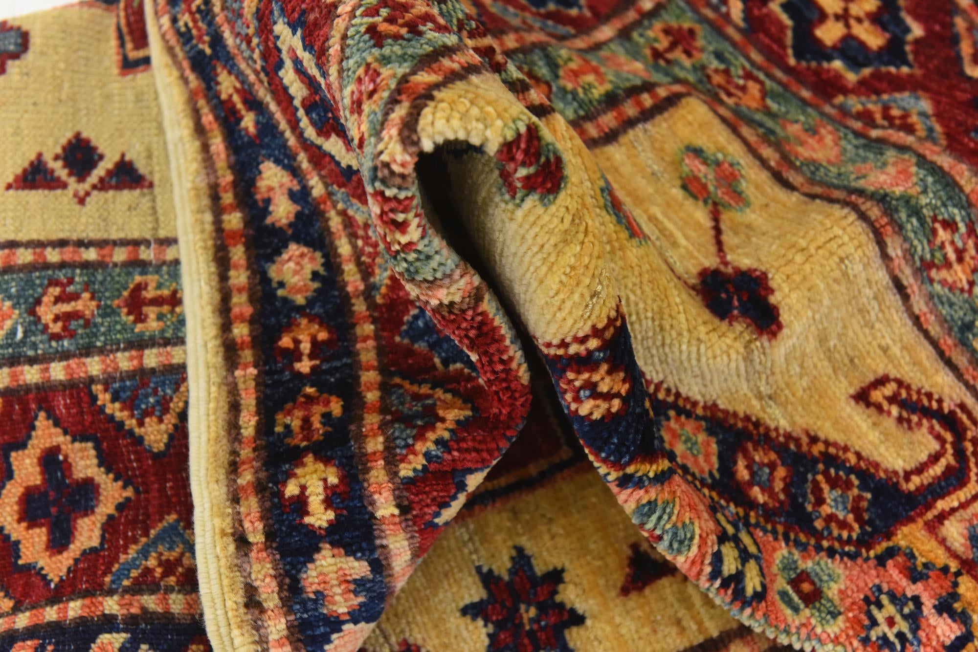 2' 9 x 4' Hand Knotted Kazak Oriental Rug