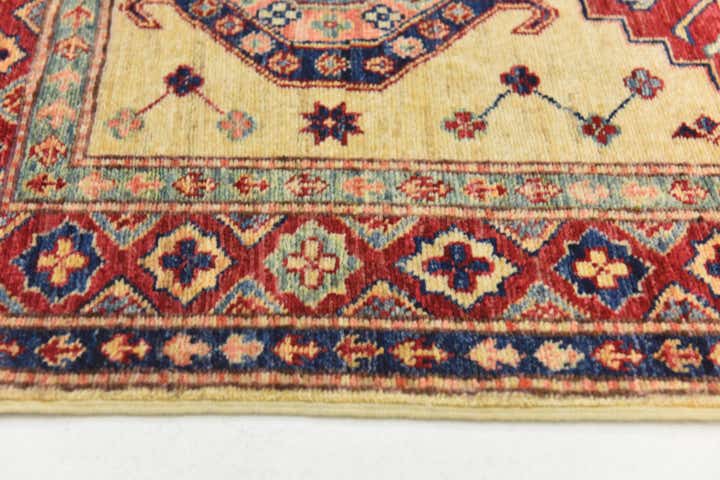 2' 9 x 4' Hand Knotted Kazak Oriental Rug