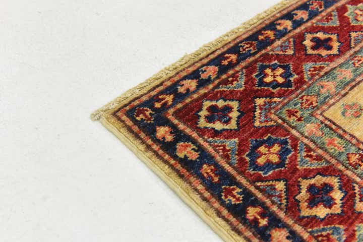 2' 9 x 4' Hand Knotted Kazak Oriental Rug