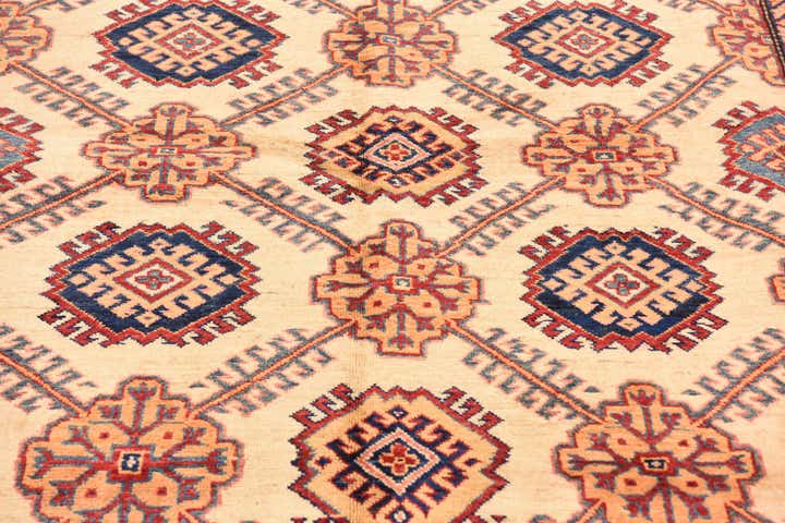 5' 7 x 8' 3 Hand Knotted Kazak Oriental Rug