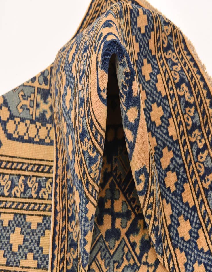 Detail image of 6' 6 x 10'  Hand Knotted Kazak Rug