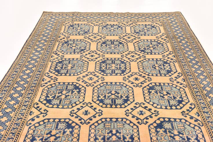 Detail image of 6' 6 x 10' Hand Knotted Kazak Rug