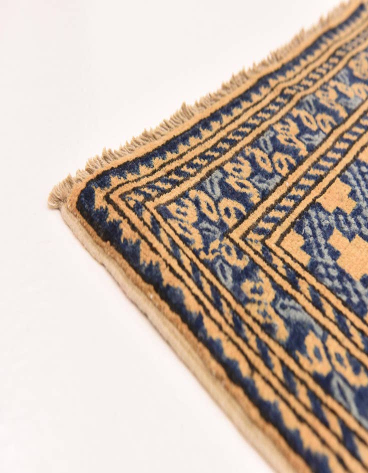 Detail image of 6' 6 x 10'  Hand Knotted Kazak Rug