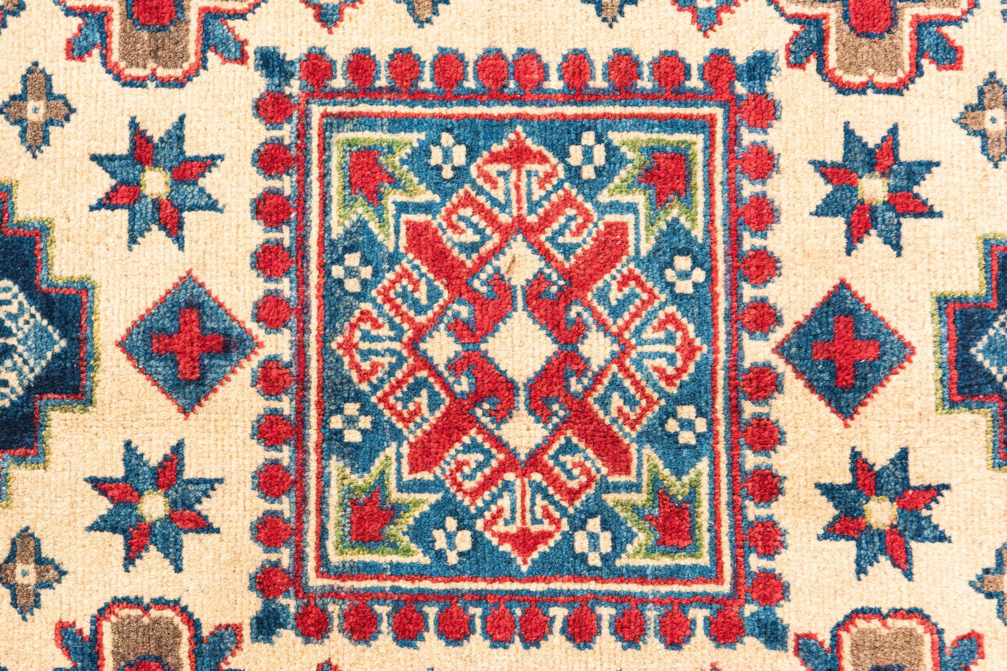 2' 8 x 4' 2 Hand Knotted Kazak Rug