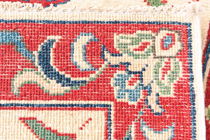 2' 8 x 4' 2 Hand Knotted Kazak Rug