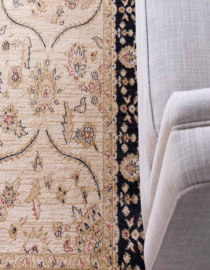 Detail image of 10' 6 x 16' 5 Kensington Rug