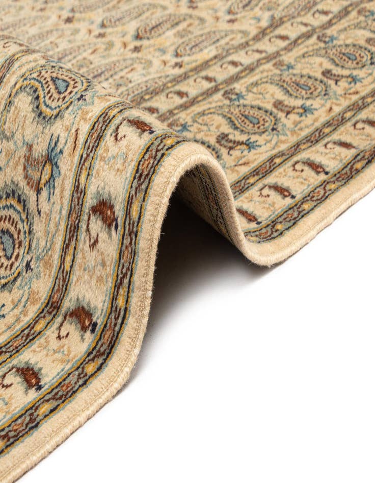 Detail image of 9' 9 x 12' 11 Kerman Wool Rug