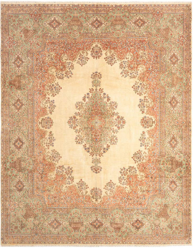 Detail image of 9' 7 x 11' 11 Kerman Wool Rug