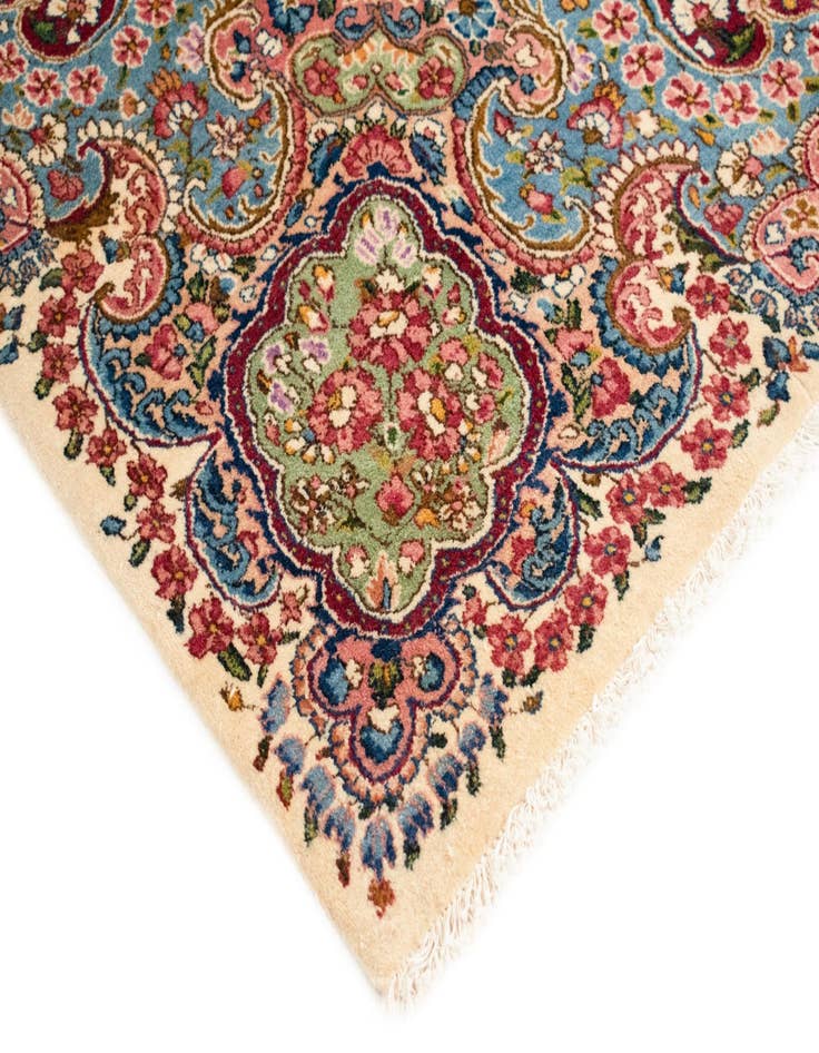 Detail image of 9' 6 x 19' 2 Kerman Wool Rug