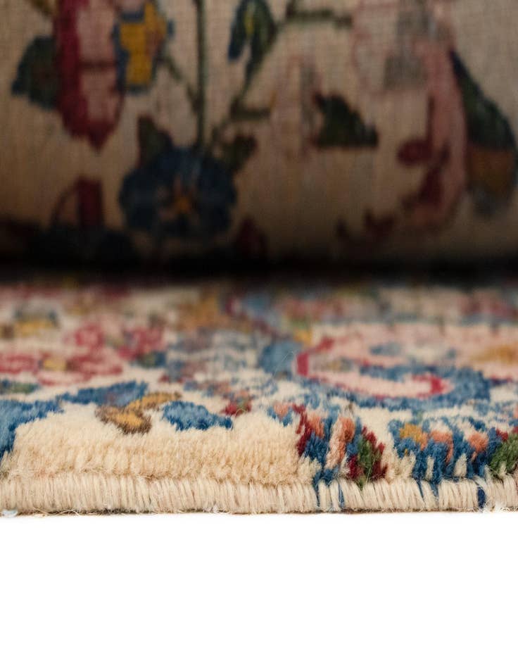 Detail image of 9' 6 x 19' 2 Kerman Wool Rug
