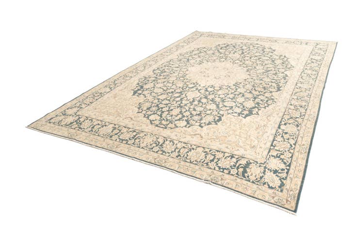 Detail image of 9' 5 x 13' 8 Kerman Rug
