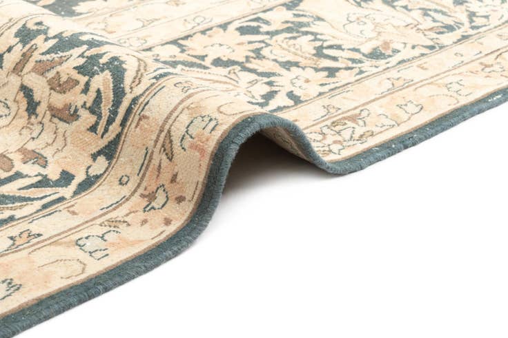 Detail image of 9' 5 x 13' 8 Kerman Rug