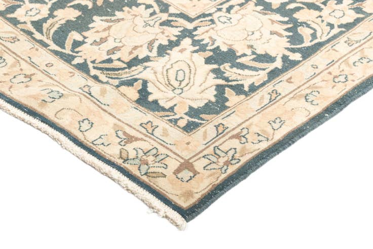 Detail image of 9' 5 x 13' 8 Kerman Rug