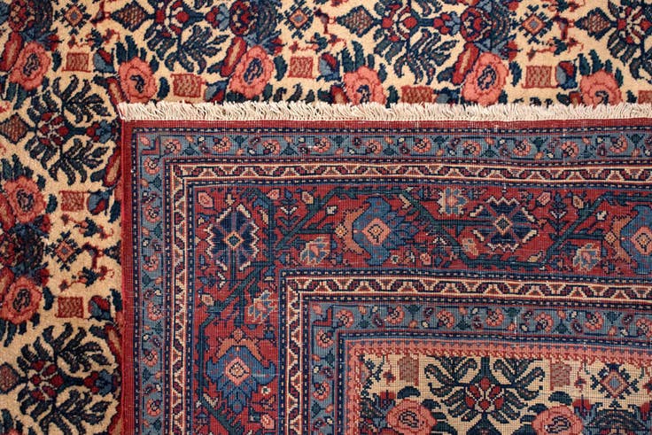 Detail image of 4' 3 x 6' 3 Hand Knotted Kermanshah Persian Rug