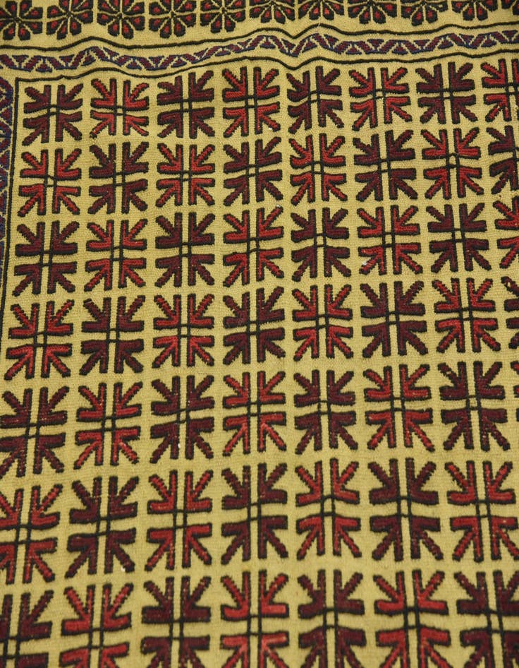 Detail image of 4' x 6' 2 Hand Woven Kilim Afghan Wool Rug