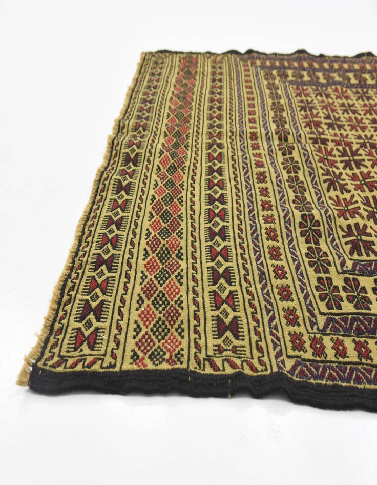 Detail image of 4' x 6' 2 Hand Woven Kilim Afghan Wool Rug