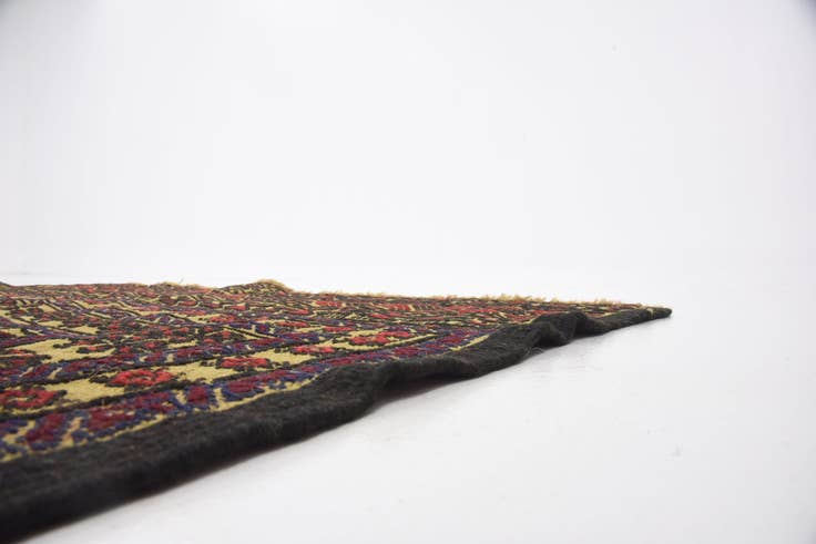 Detail image of 4' x 6' 2 Hand Woven Kilim Afghan Wool Rug