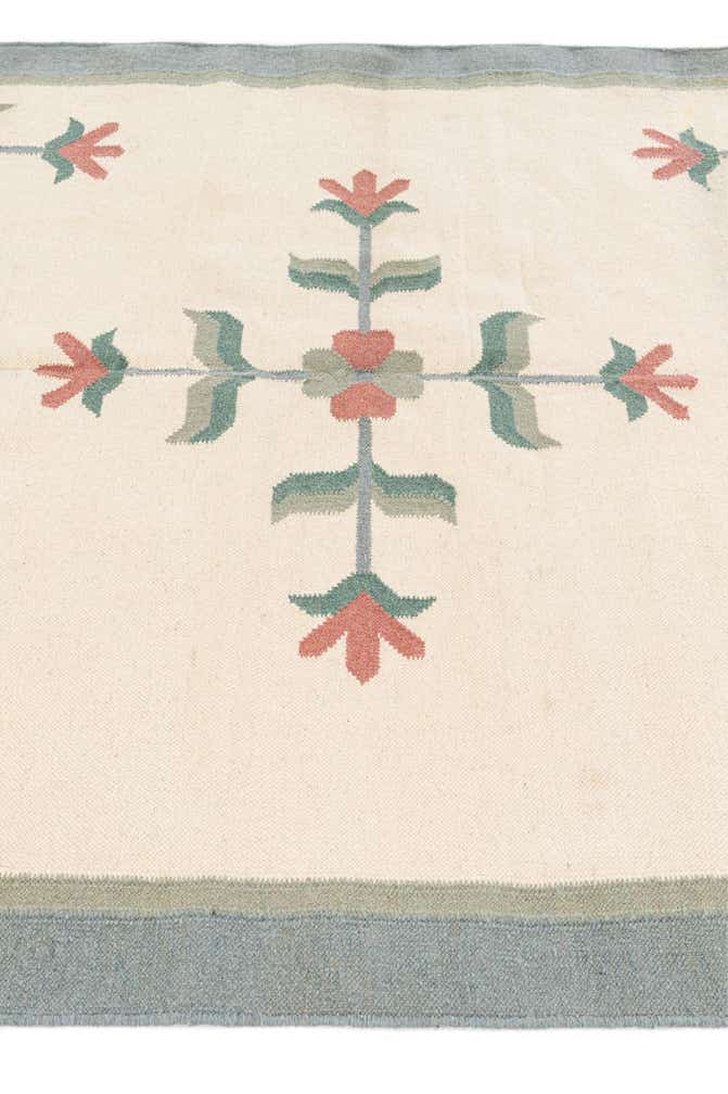 4' 5 x 6' 4 Hand Woven Kilim Dhurrie Wool Rug