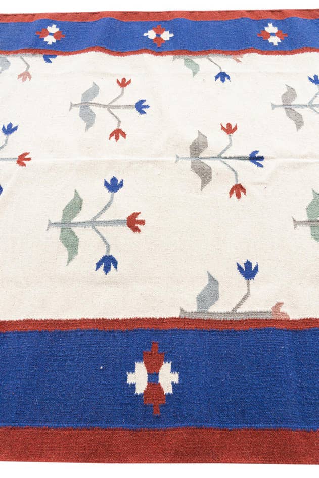 Detail image of 6' 6 x 7' 10 Hand Woven Kilim Dhurrie Wool Rug