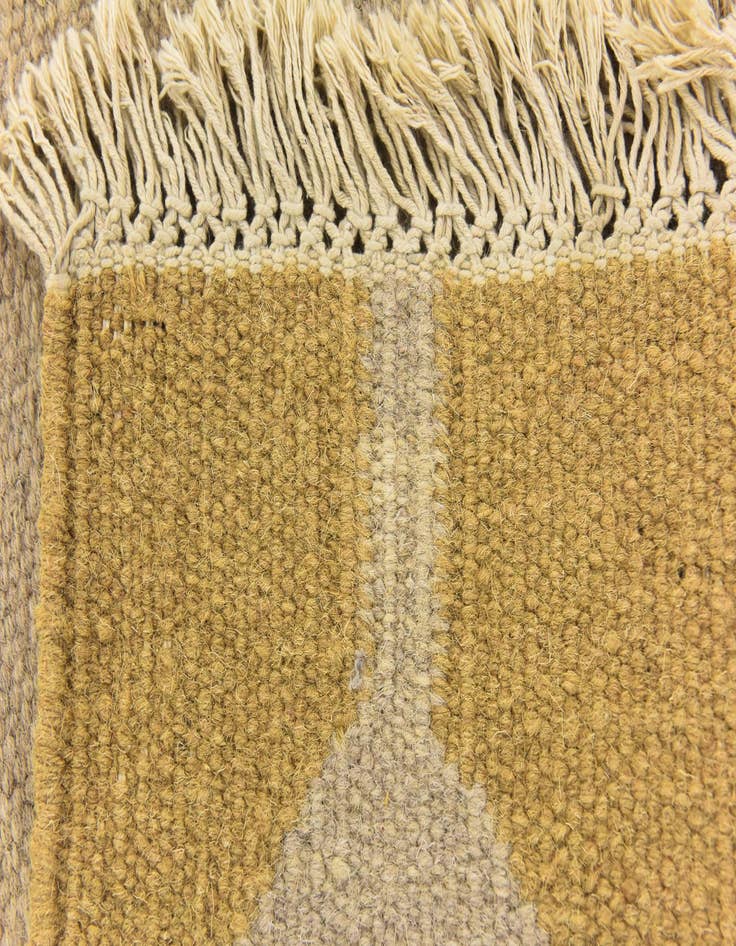 Detail image of 6' 5 x 9' 4  Hand Woven Kilim Dhurrie Wool Rug
