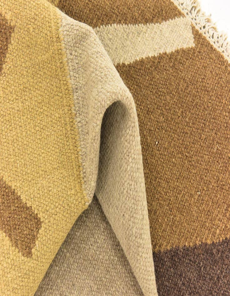 Detail image of 6' 5 x 9' 4  Hand Woven Kilim Dhurrie Wool Rug