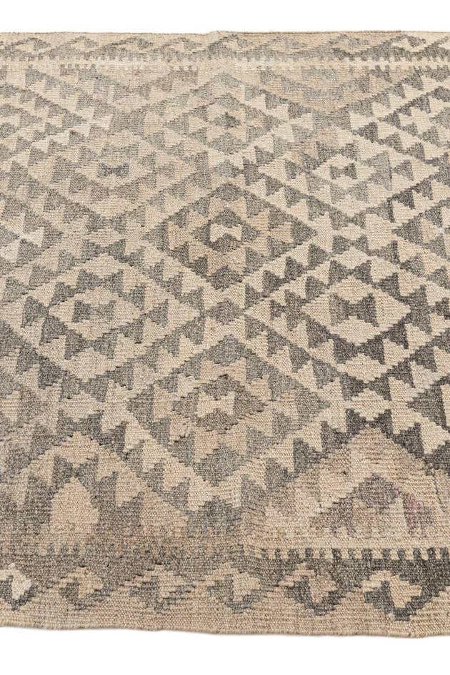 Detail image of 3' 8 x 4' 7 Hand Woven Kilim Maymana Wool Rug