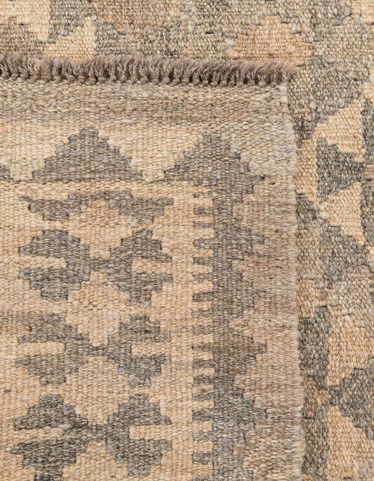 Detail image of 3' 3 x 4' 9  Hand Woven Kilim Maymana Wool Rug