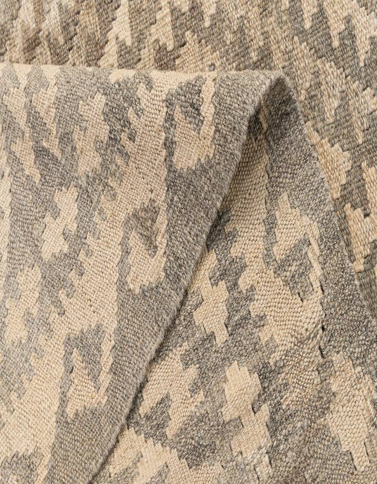 Detail image of 3' 6 x 5'  Hand Woven Kilim Maymana Wool Rug