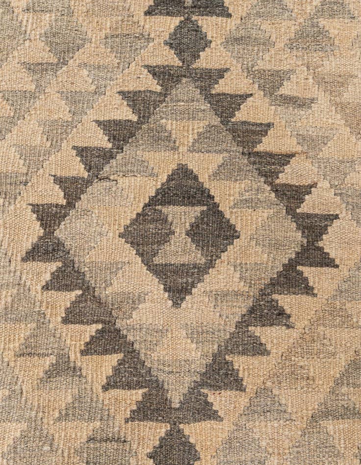 Detail image of 4' x 5' 9  Hand Woven Kilim Maymana Wool Rug