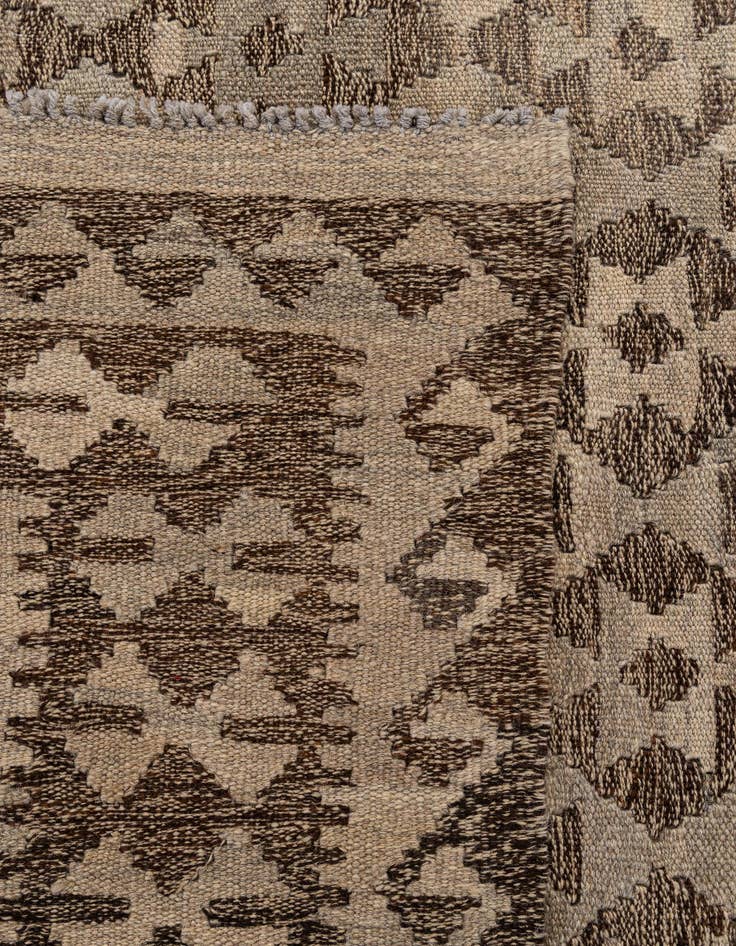 Detail image of 4' 2 x 6' 5  Hand Woven Kilim Maymana Wool Rug