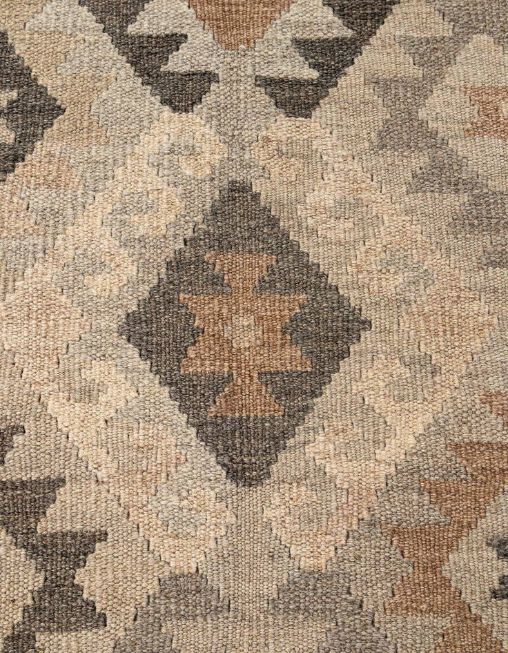 Detail image of 5' 1 x 6' 5  Hand Woven Kilim Maymana Wool Rug