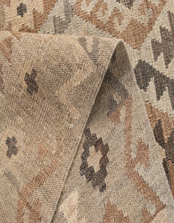 Detail image of 5' 1 x 6' 5  Hand Woven Kilim Maymana Wool Rug