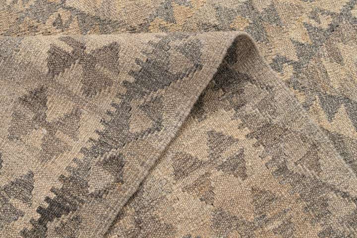 4' 10 x 6' 7 Hand Woven Kilim Maymana Wool Rug