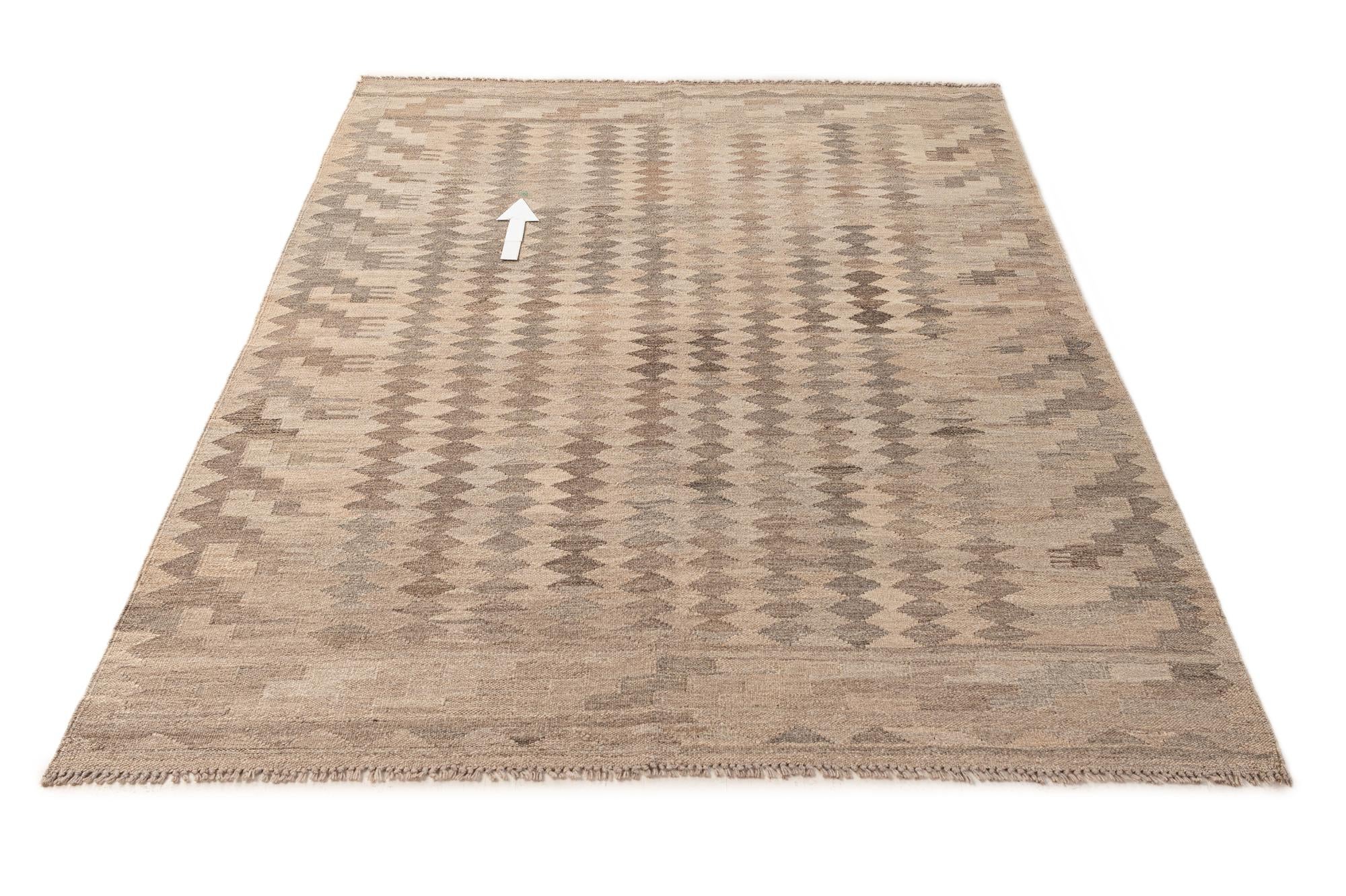 5' 1 x 6' 11 Hand Woven Kilim Maymana Wool Rug