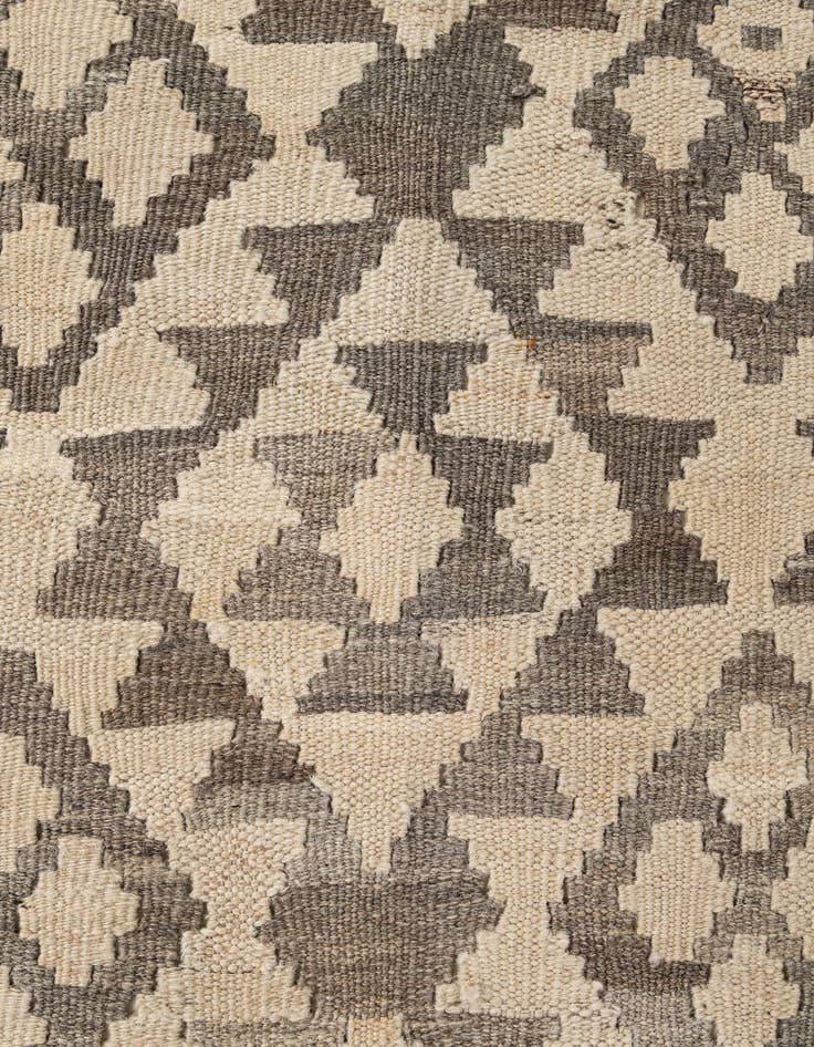 Detail image of 5' 1 x 6' 8  Hand Woven Kilim Maymana Wool Rug