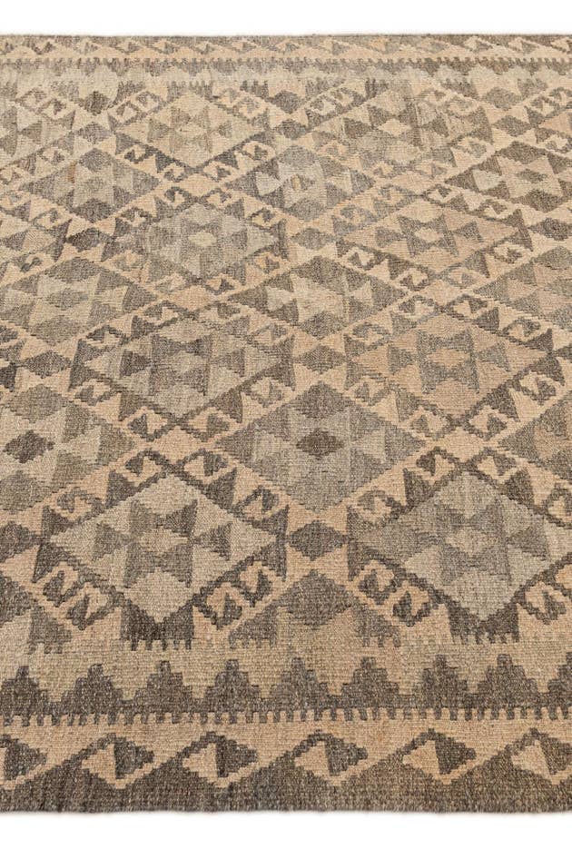 Detail image of 5' 3 x 7' 5 Hand Woven Kilim Maymana Wool Rug