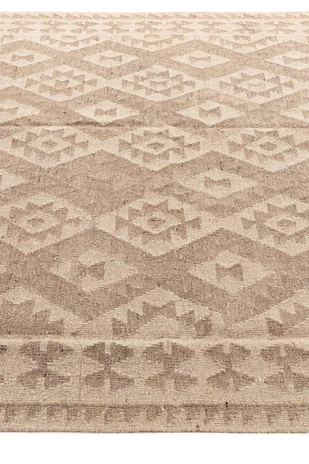 Detail image of 6' x 7' 10 Hand Woven Kilim Maymana Wool Rug