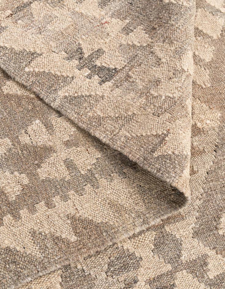 Detail image of 6' 4 x 8' 1  Hand Woven Kilim Maymana Wool Rug