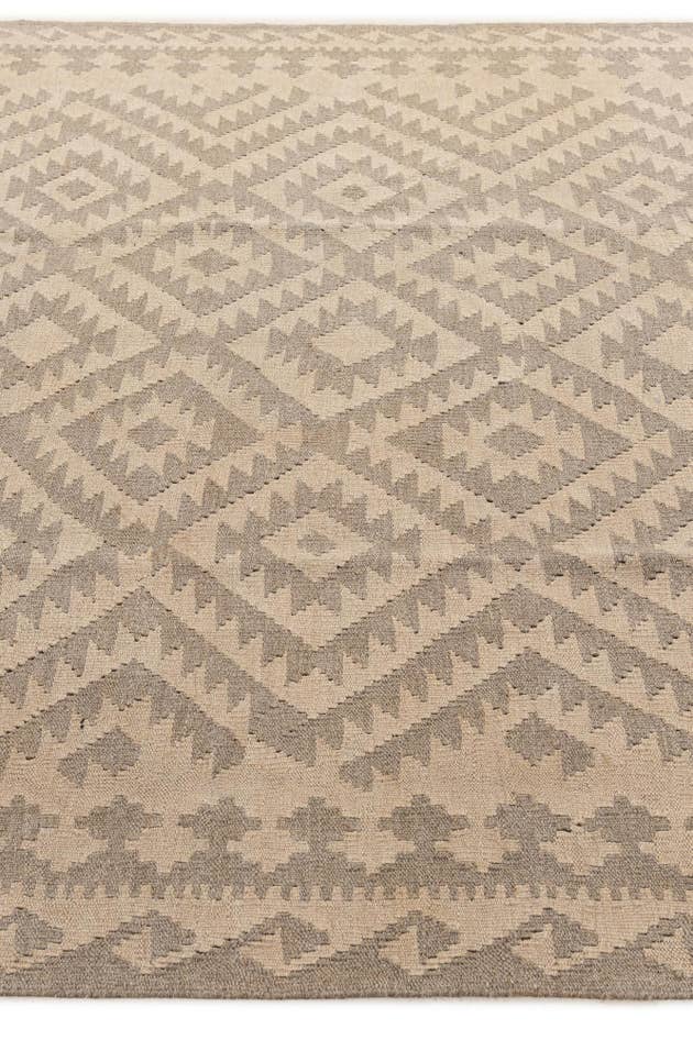 Detail image of 6' 2 x 9' 1 Hand Woven Kilim Maymana Wool Rug