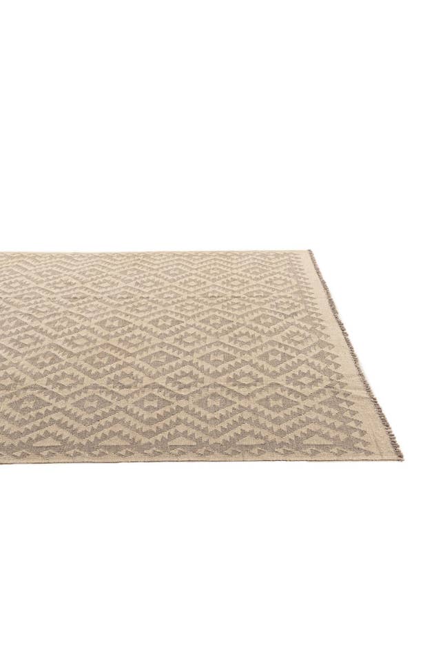 Detail image of 6' 3 x 9' 6 Hand Woven Kilim Maymana Wool Rug