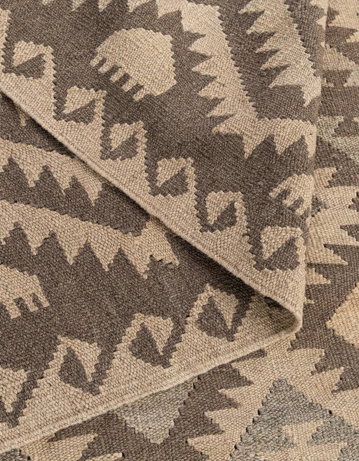 Detail image of 6' 5 x 9' 8  Hand Woven Kilim Maymana Wool Rug