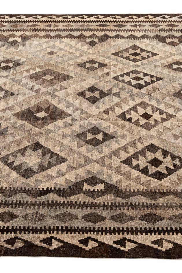 Detail image of 6' 3 x 9' 8 Hand Woven Kilim Maymana Wool Rug