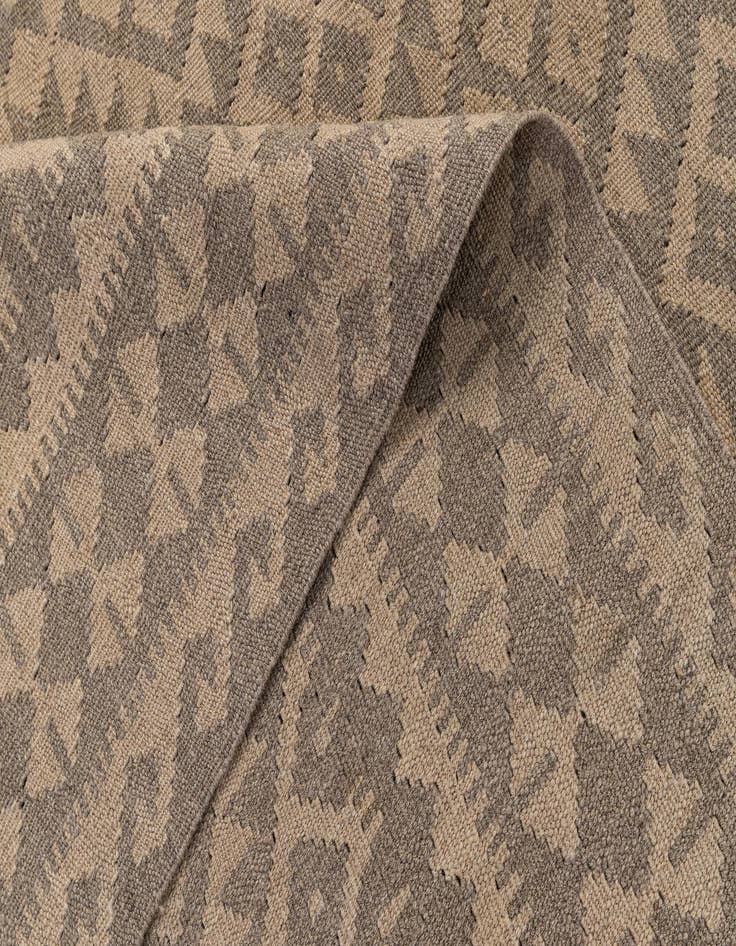 Detail image of 6' 8 x 9' 7  Hand Woven Kilim Maymana Wool Rug