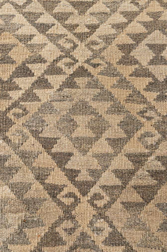 6' 8 x 9' 5 Hand Woven Kilim Maymana Wool Rug