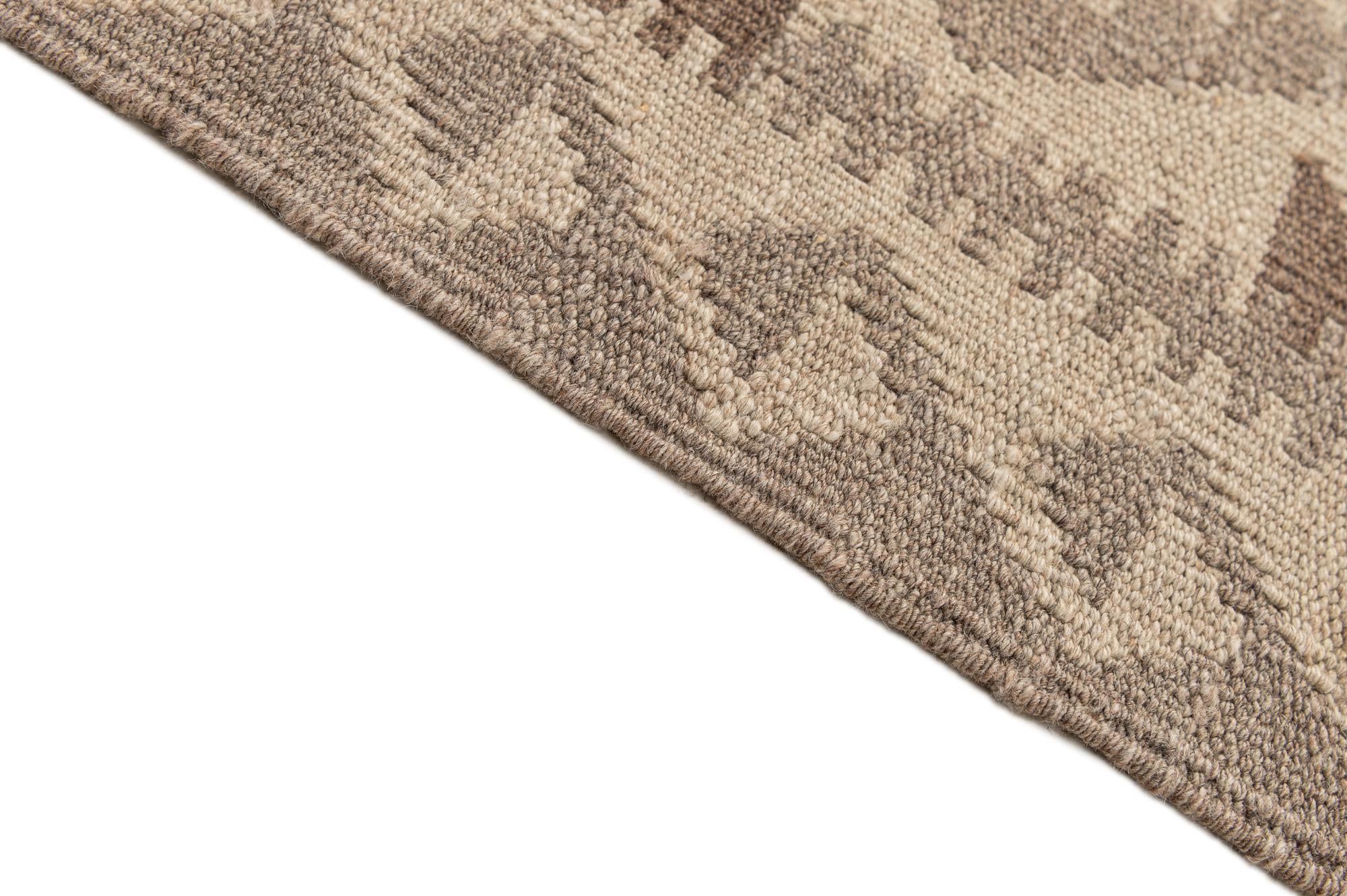 6' 5 x 9' 10 Hand Woven Kilim Maymana Wool Rug