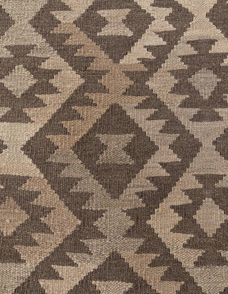 Detail image of 6' 6 x 10'  Hand Woven Kilim Maymana Wool Rug
