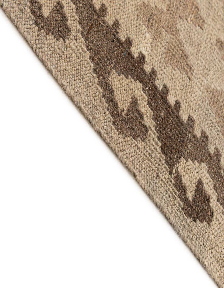 Detail image of 6' 10 x 9' 9  Hand Woven Kilim Maymana Wool Rug